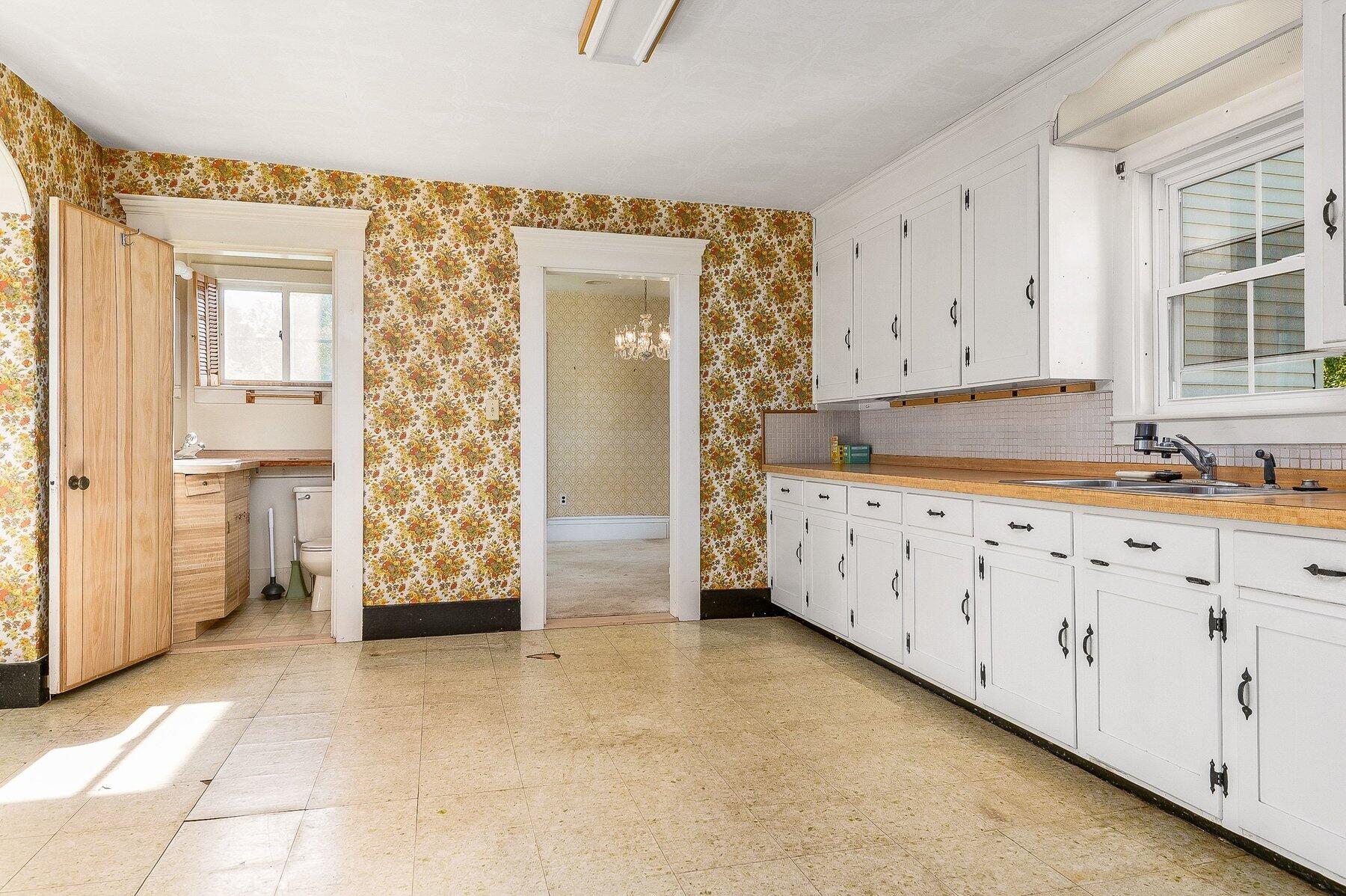 22 Rogers Road Kittery, ME 03904 - Photo 7 of 37 Kitchen into Dining