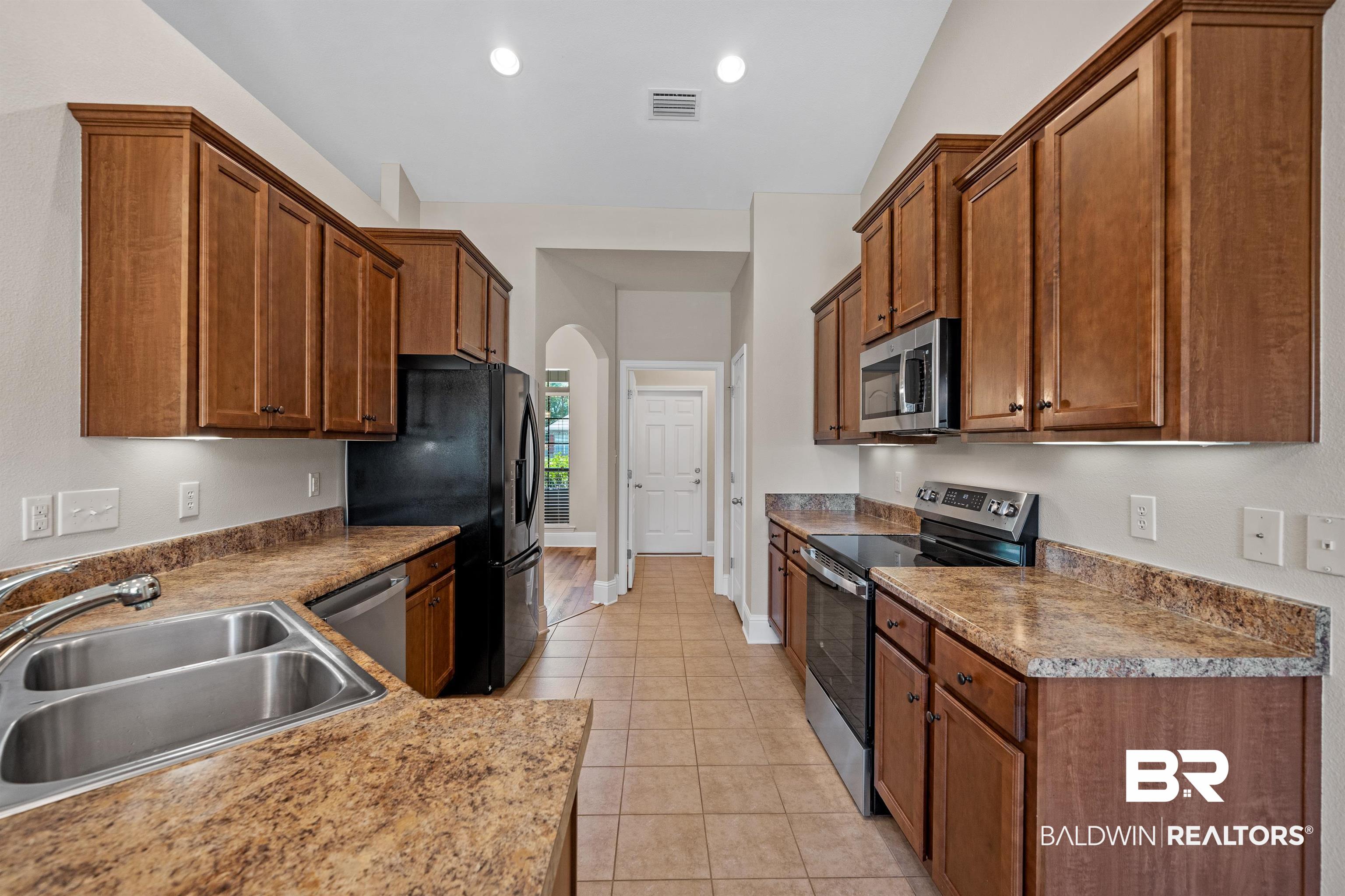 24114 Limerick Lane Daphne, AL 36526 - Photo 11 of 36 Kitchen