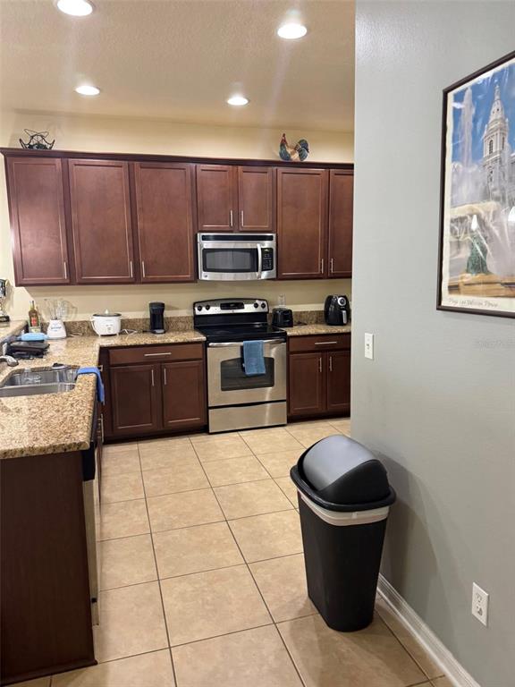 9193 Shepton Street Orlando, FL 32825 - Photo 7 of 27