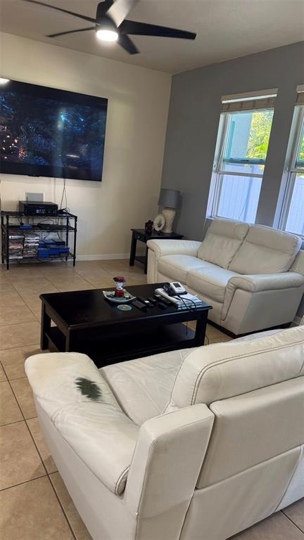 9193 Shepton Street Orlando, FL 32825 - Photo 8 of 27