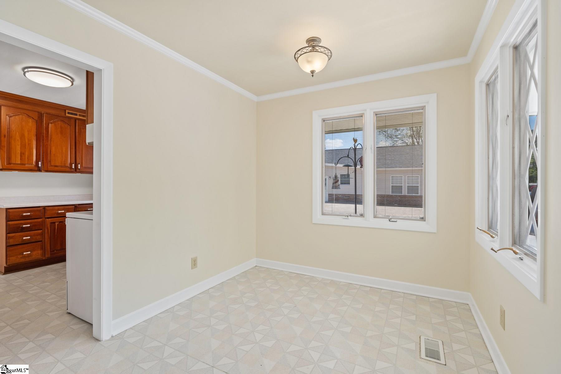 827 Butler Springs Road Greenville, SC 29615 - Photo 13 of 36 Gallery Image 13