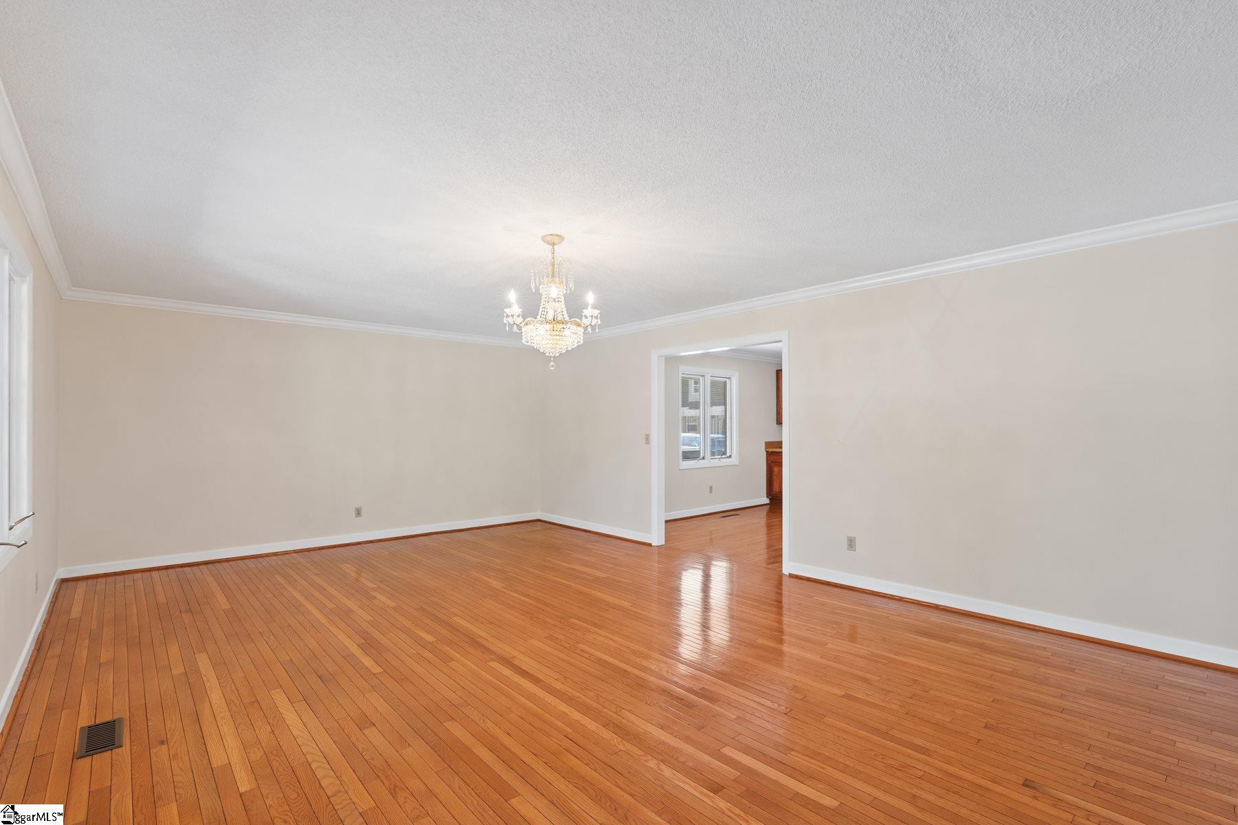 827 Butler Springs Road Greenville, SC 29615 - Photo 3 of 36 Gallery Image 3