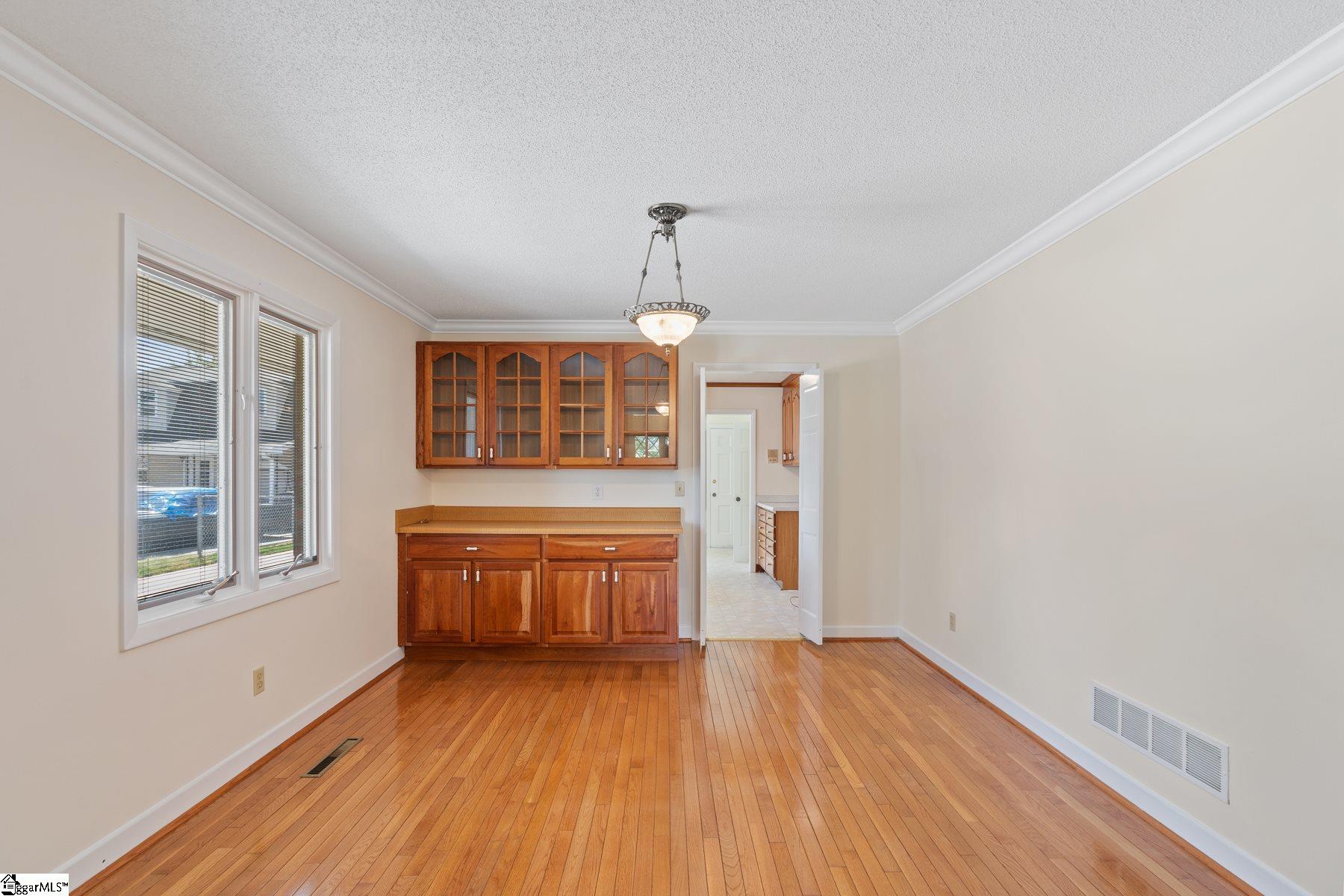 827 Butler Springs Road Greenville, SC 29615 - Photo 7 of 36 Gallery Image 7