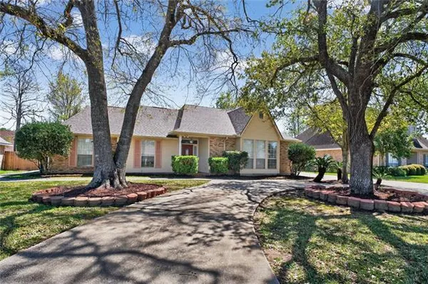 $350,000 | 891 Cross Gates Boulevard, Slidell, LA 70461
