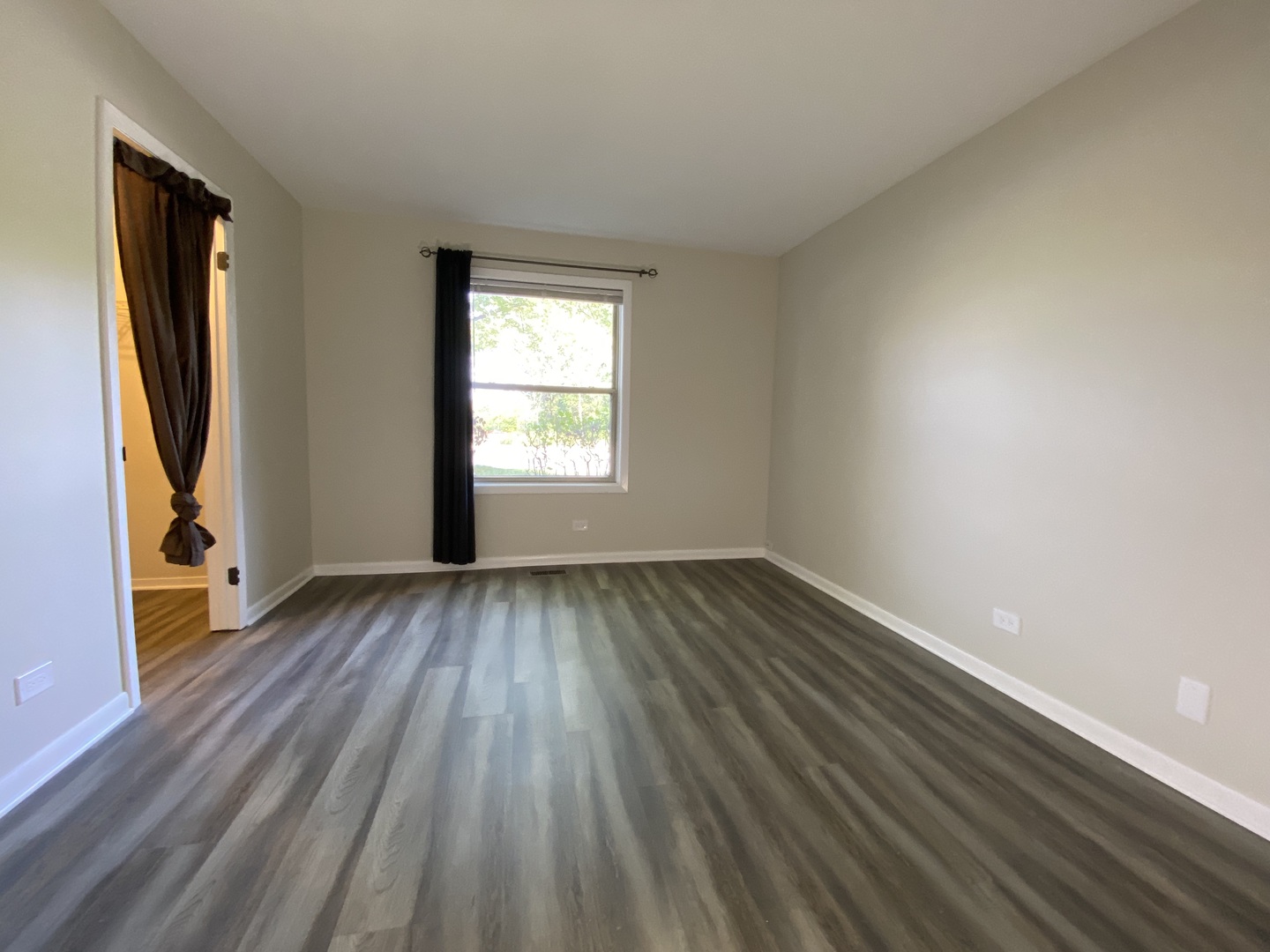 1300 McDowell Road, Unit 102 Naperville, IL 60563 - Photo 9 of 12