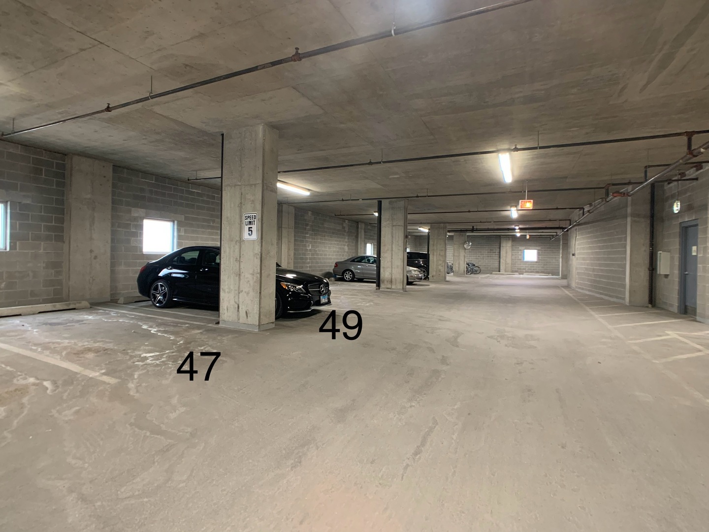 909 West Washington Boulevard, Unit 513 Chicago, IL 60607 - Photo 23 of 25 a view of a room with gym equipment