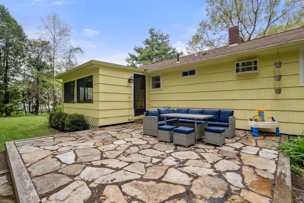 369 Central Turnpike Sutton, MA 01590 - Photo 17 of 20