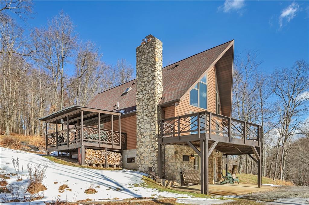 837 Girty Road Shelocta, PA 15774 - Photo 20 of 24 a view of a house with snow on the background