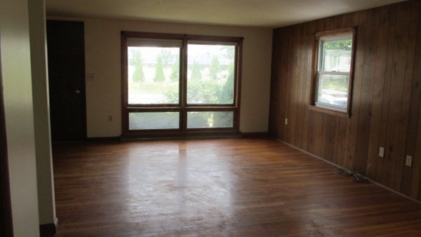 8 Nicks Rock Road Plymouth, MA 02360 - Photo 4 of 12 Gallery Image 4