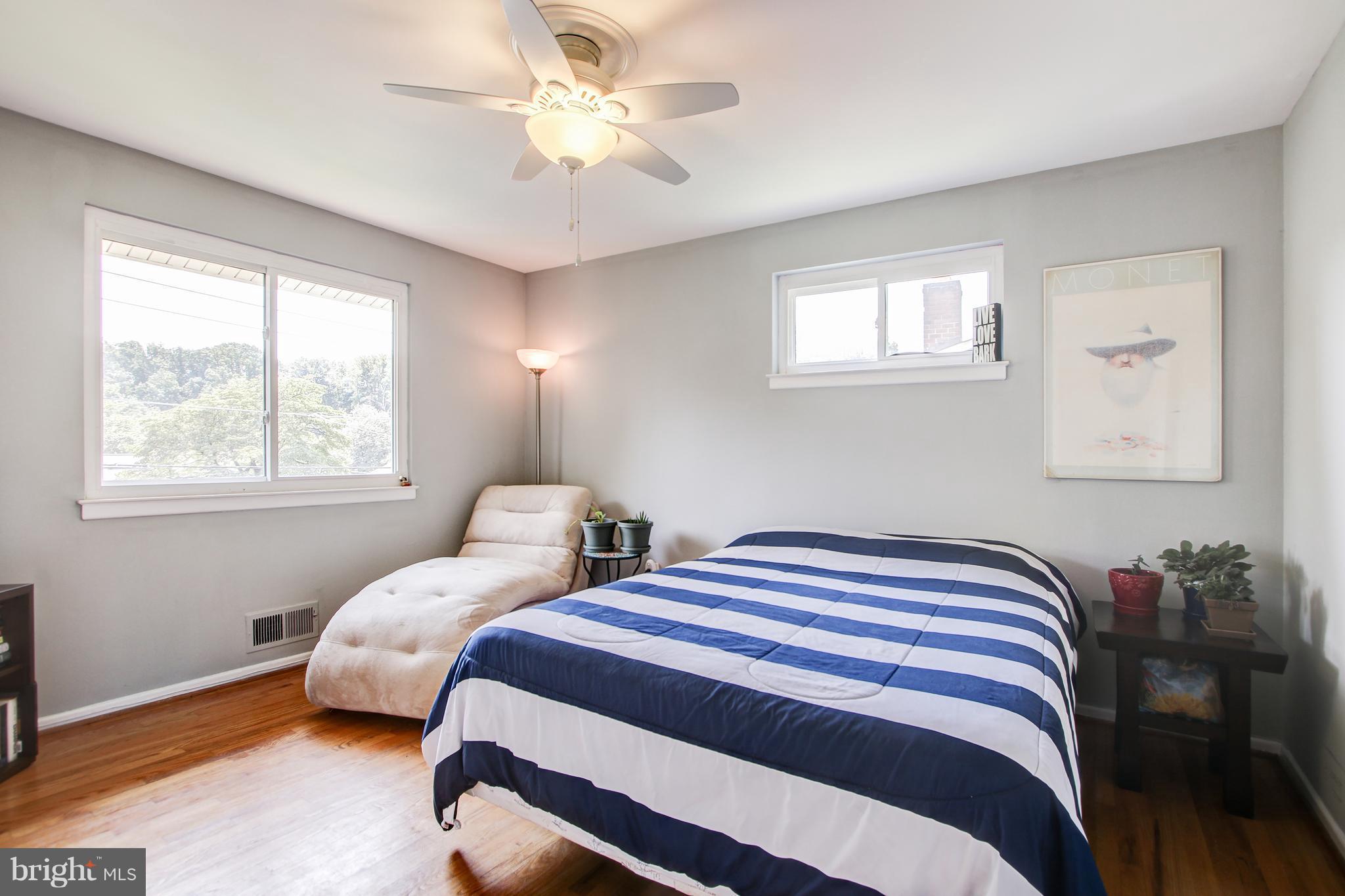 9504 Vance Place Silver Spring, MD 20901 - Photo 20 of 30 Upper level bedroom