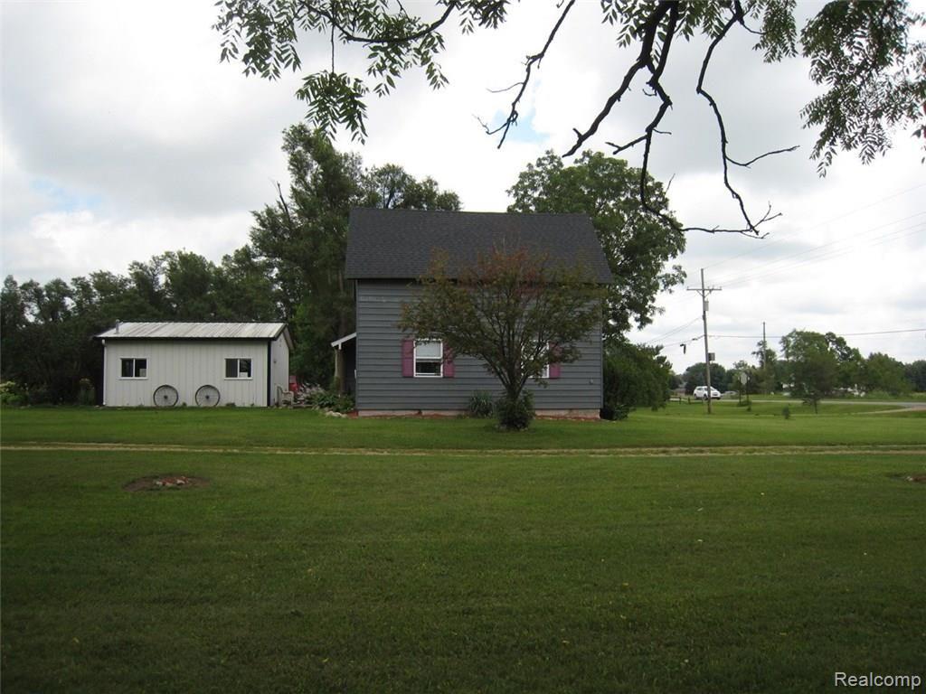 2563 East Burnside Road North Branch, MI 48461 - Photo 5 of 33 West.jpg
