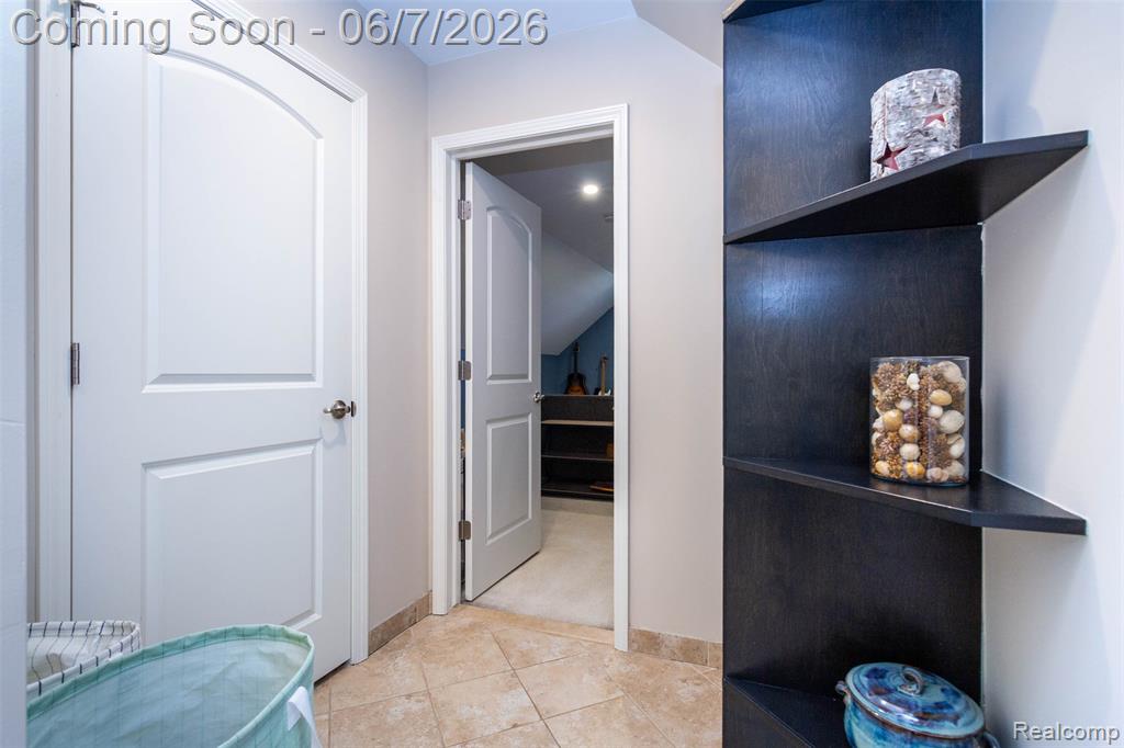 36039 Curtis Road Livonia, MI 48152 - Photo 25 of 61