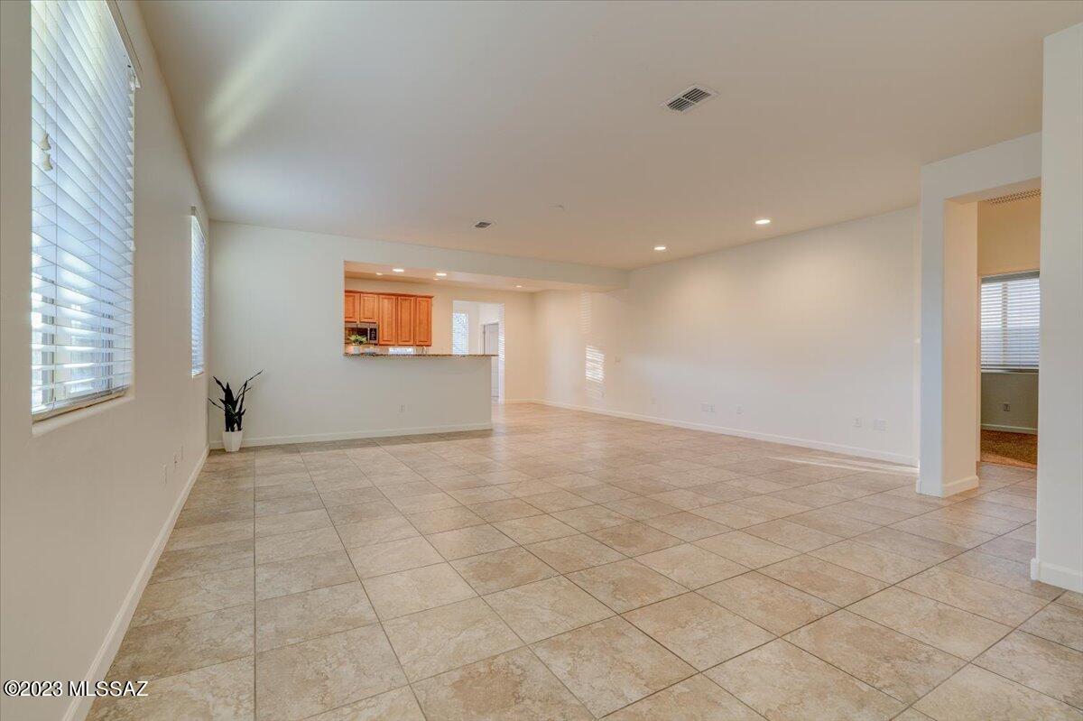 12911 North Shell Traders Court Tucson, AZ 85755 - Photo 6 of 42