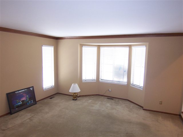 157 Meadow Ln Circle Rochester, MI 48307 - Photo 15 of 21 31038389-14.JPG