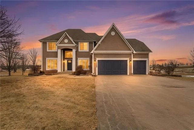 $619,000 | 21201 South Jefferson Parkway, Pleasant Hill, MO 64080