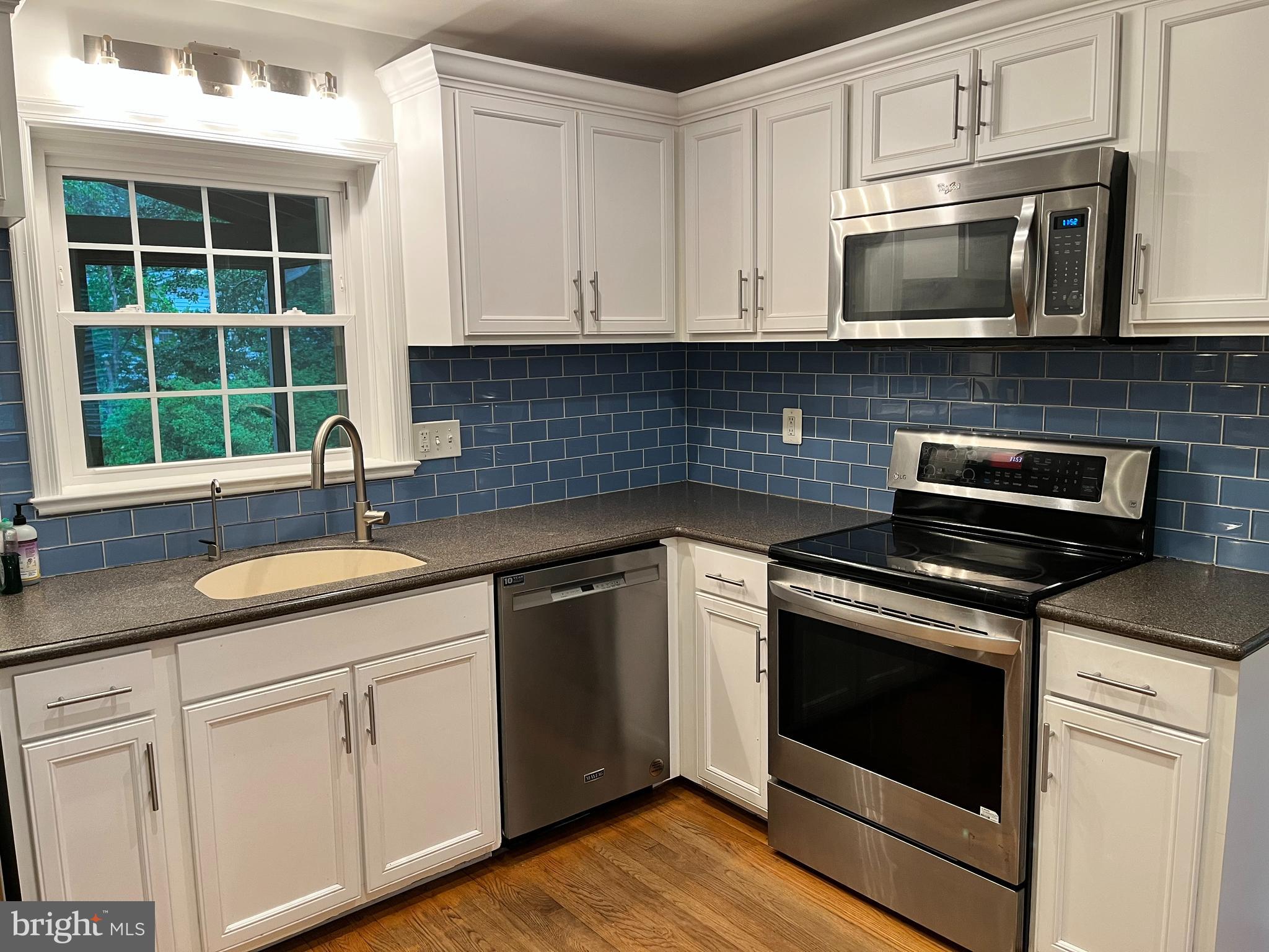 10220 Vale Road Vienna, VA 22181 - Photo 4 of 28