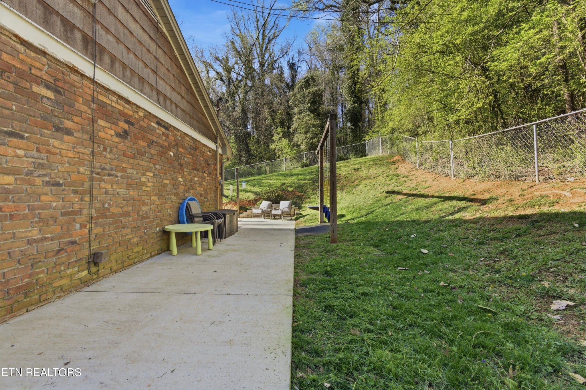 402 Bluff Road Kingston, TN 37763 - Photo 30 of 39 Gallery Image 30