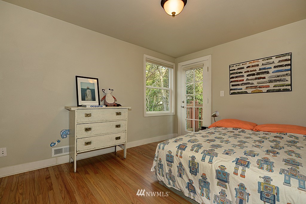8416 Fauntleroy Way Southwest Seattle, WA 98136 - Photo 11 of 15