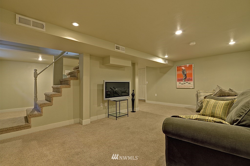 8416 Fauntleroy Way Southwest Seattle, WA 98136 - Photo 8 of 15