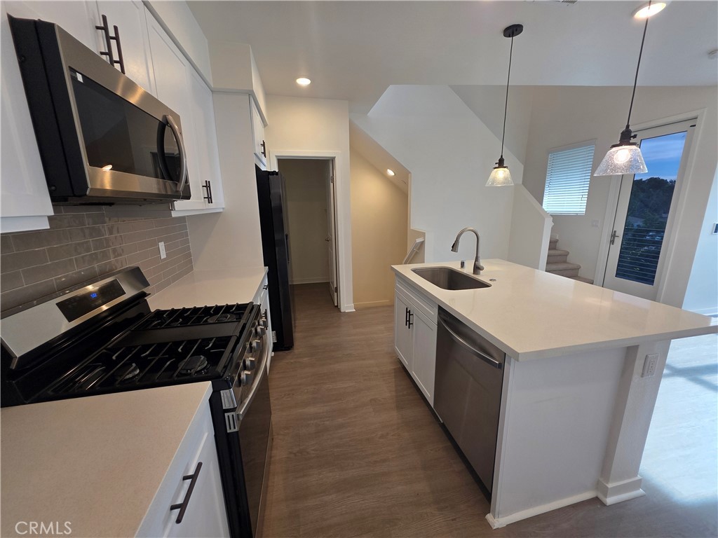 11055 Wander Drive Rancho Cucamonga, CA 91730 - Photo 3 of 17