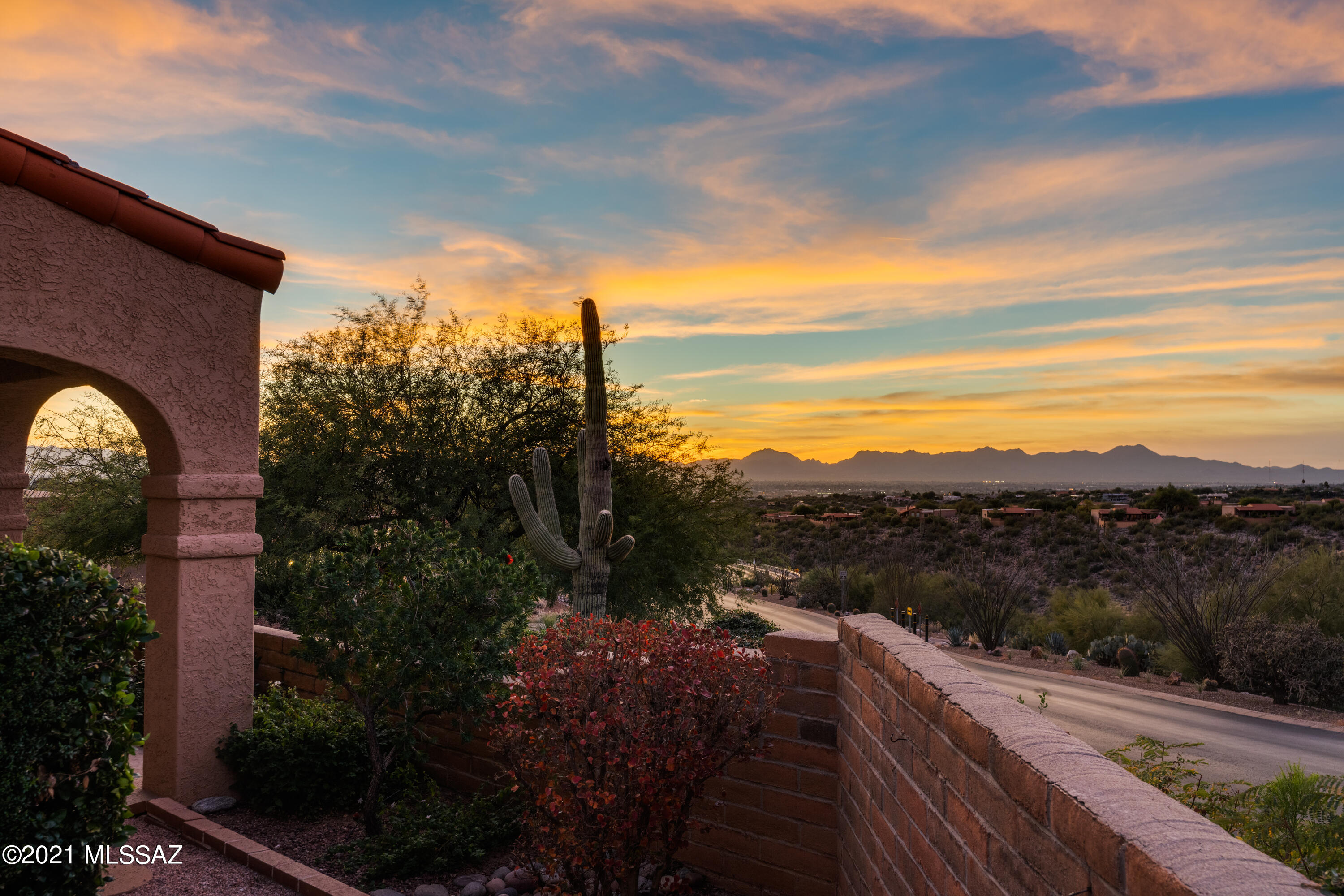 6800 Vía Colorada Tucson, AZ 85750 - Photo 9 of 47 Gallery Image 9