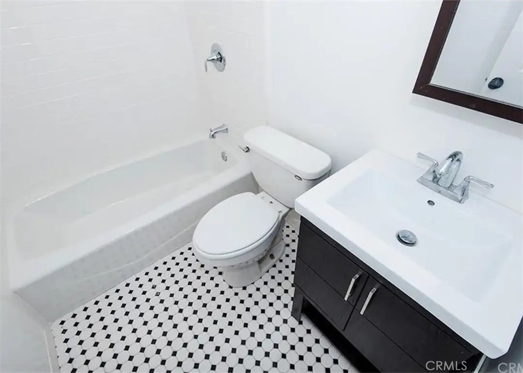 4637 Marine Avenue Lawndale, CA 90260 - Photo 4 of 8