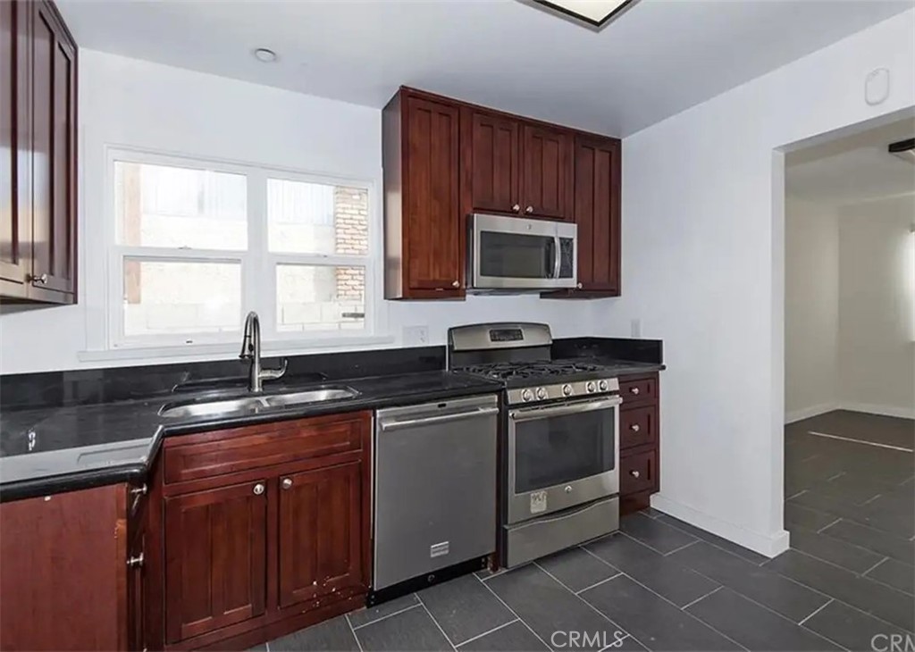 4637 Marine Avenue Lawndale, CA 90260 - Photo 5 of 8