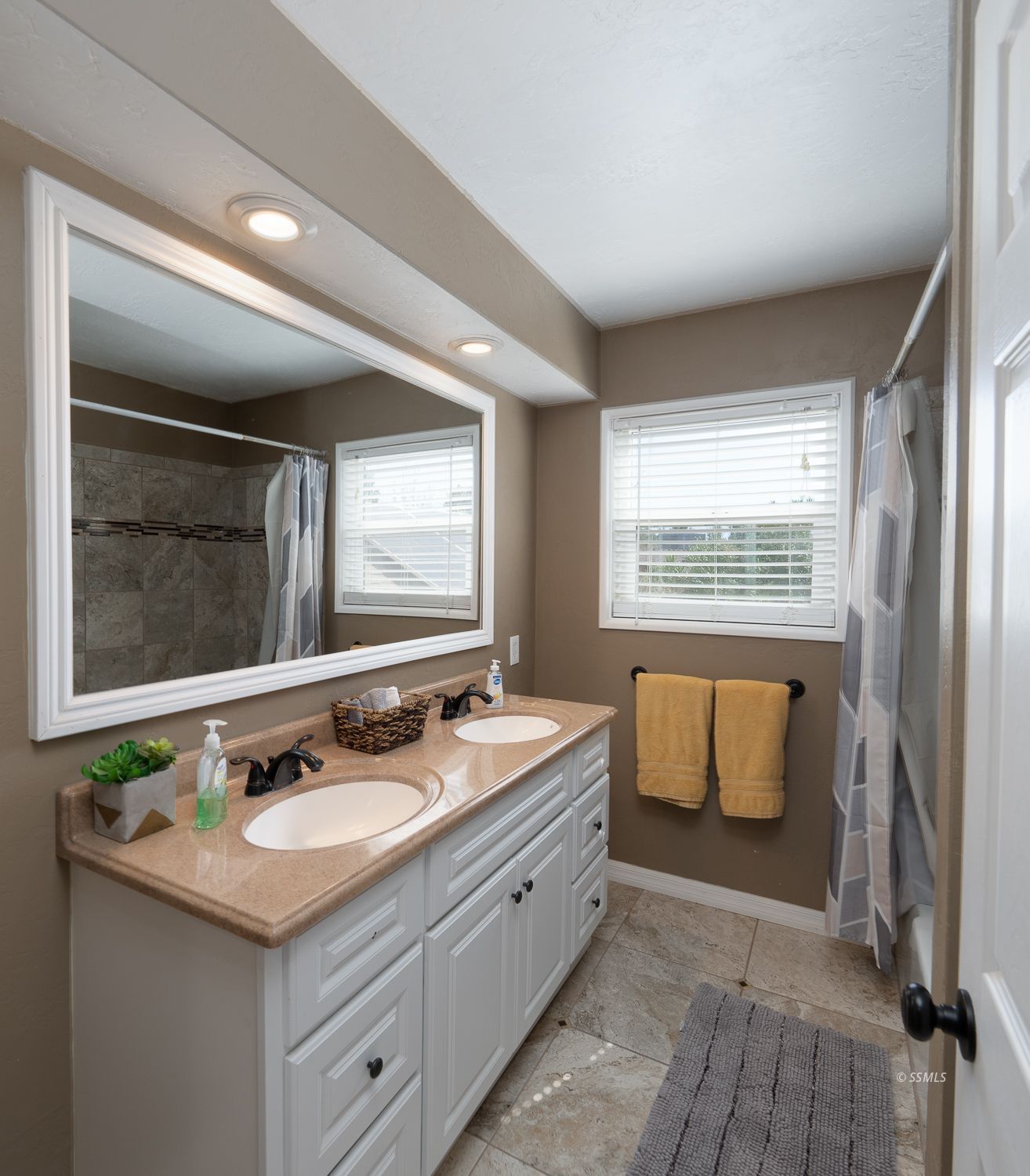 1252 Wayne Street Ridgecrest, CA 93555 - Photo 24 of 44 Gallery Image 24