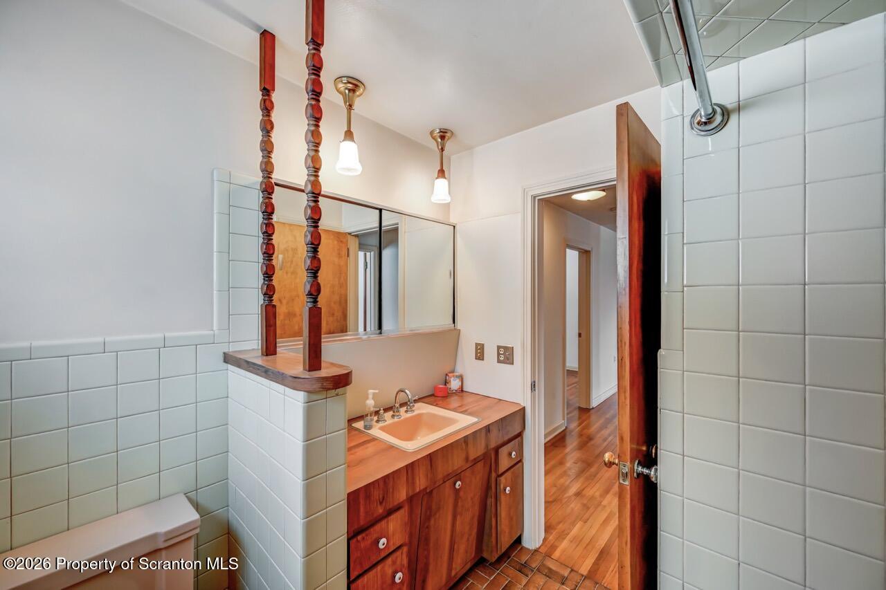 148 Green Grove Road Scott Township, PA 18447 - Photo 33 of 67 Full Bathroom