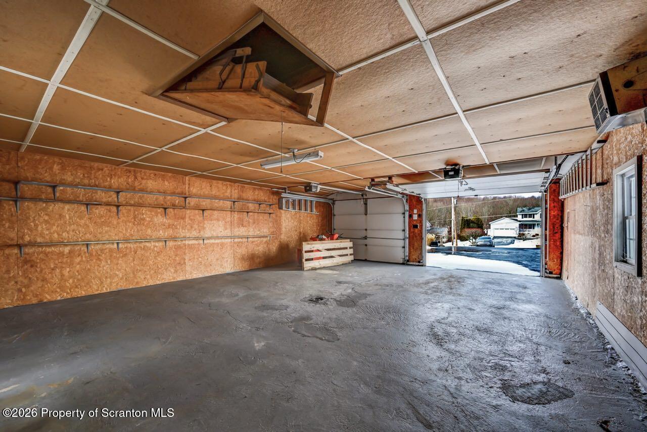148 Green Grove Road Scott Township, PA 18447 - Photo 5 of 67 Interior Garage