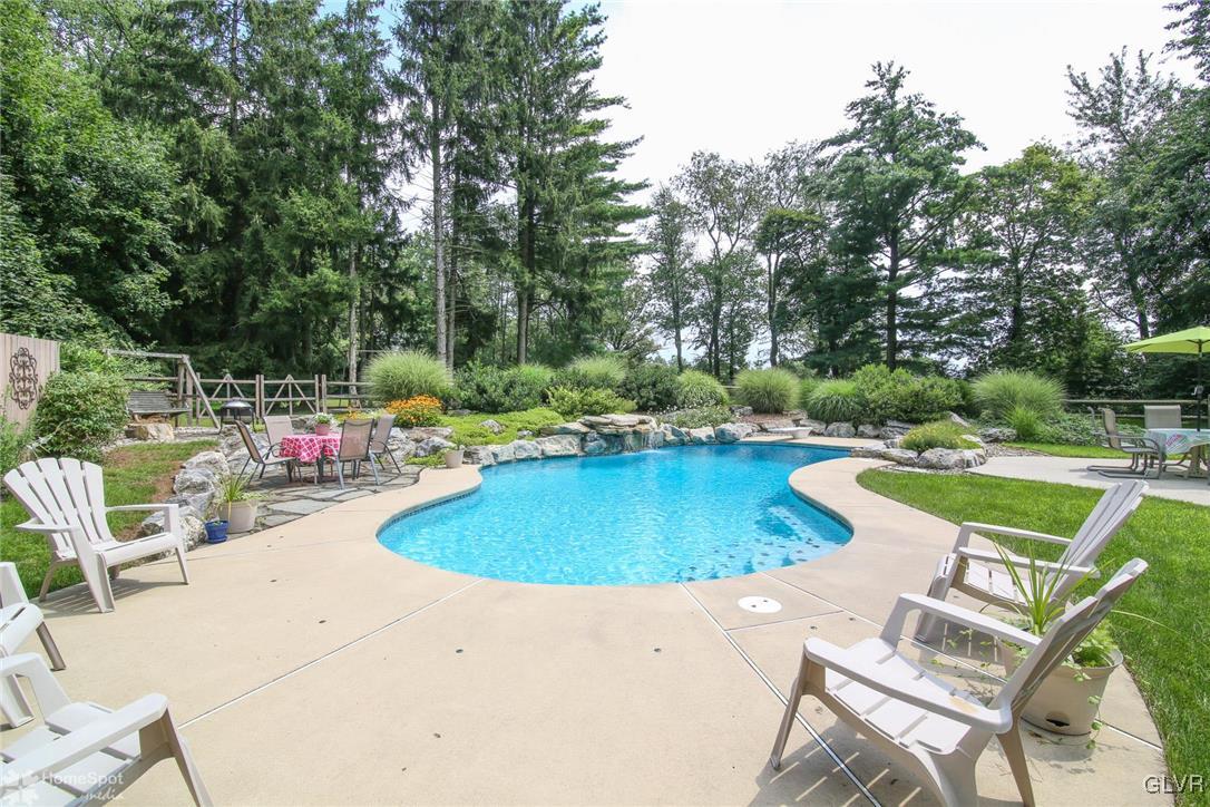 2901 Strohl Road Allentown, PA 18104 - Photo 33 of 39 Patio Area