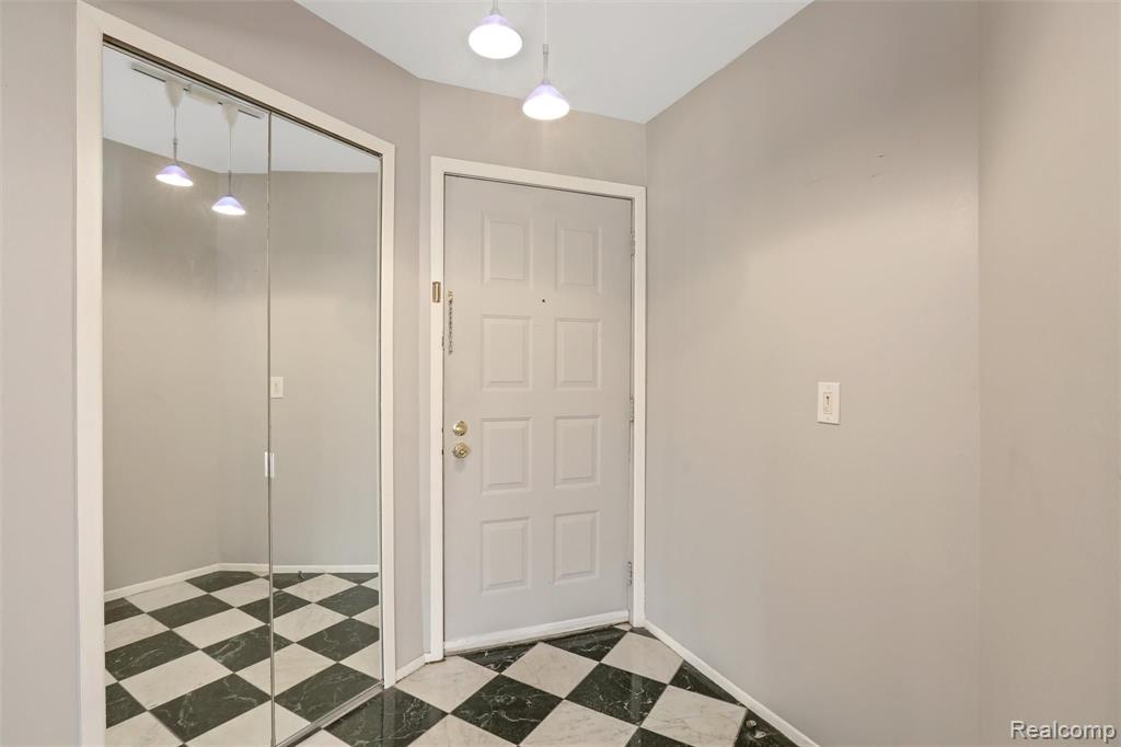 27374 Evergreen Road, Unit 4 Lathrup Village, MI 48076 - Photo 20 of 26