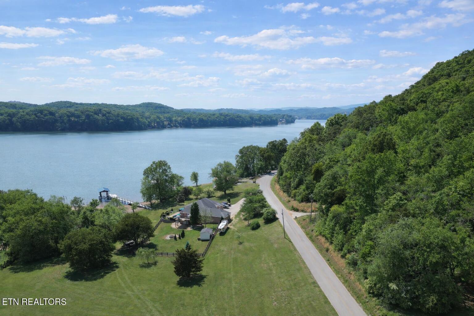 1347 Bowman Bend Road Harriman, TN 37748 - Photo 3 of 60 2