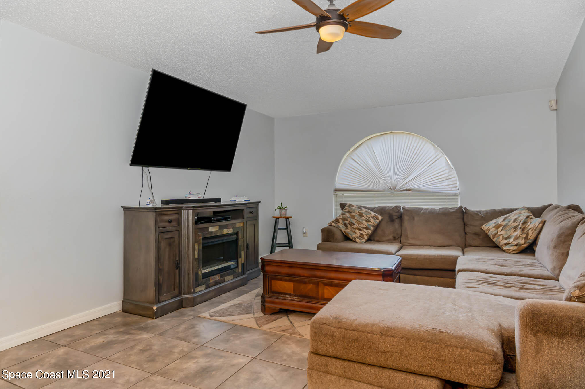 440 Danis Road Southwest Palm Bay, FL 32908 - Photo 7 of 41 2nd Family Room 2