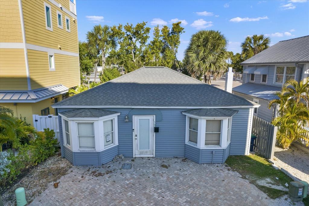 39 181st Avenue West Redington Shores, FL 33708 - Photo 3 of 14