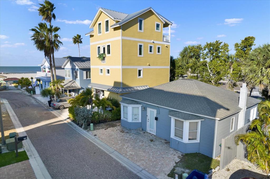 39 181st Avenue West Redington Shores, FL 33708 - Photo 4 of 14