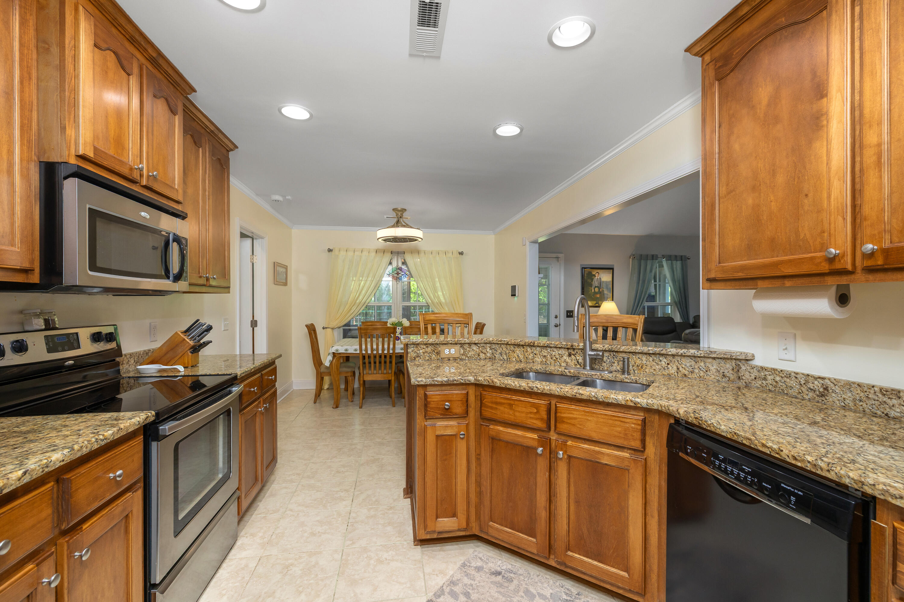 4220 Excursion Drive Dalzell, SC 29040 - Photo 6 of 37 20