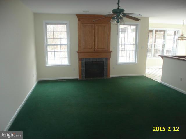 6621 South Clifton Road Frederick, MD 21703 - Photo 8 of 23 Living Room