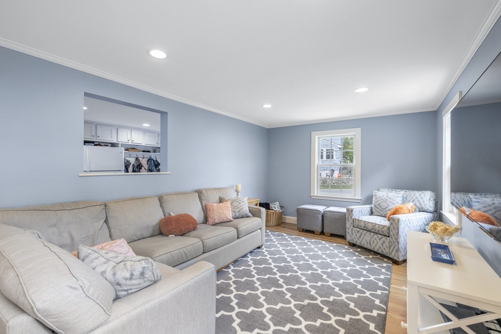13 Calthrope Road Marblehead, MA 01945 - Photo 13 of 26 Gallery Image 13
