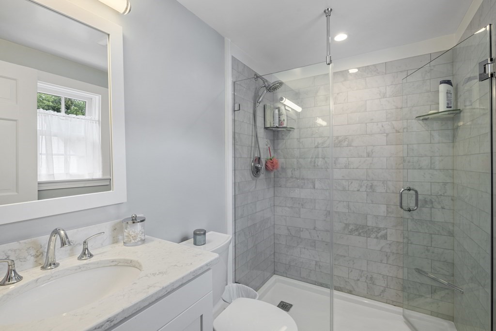 13 Calthrope Road Marblehead, MA 01945 - Photo 19 of 26 Gallery Image 19
