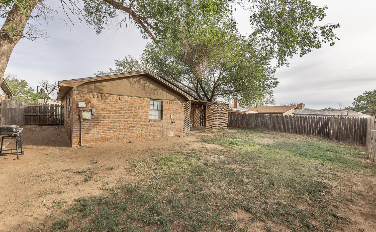 6305 35th Street Lubbock, TX 79407 - Photo 20 of 20 a view of backyard of house