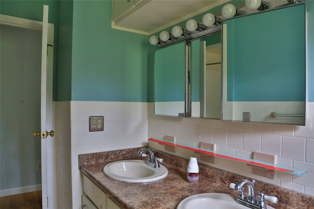 6 Bearskin Farm Road North Smithfield, RI 02896 - Photo 13 of 26 Gallery Image 13