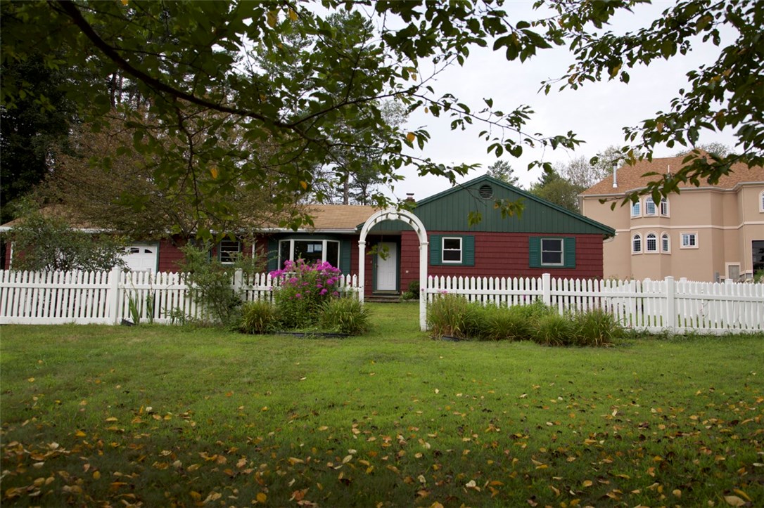 6 Bearskin Farm Road North Smithfield, RI 02896 - Photo 4 of 26 Gallery Image 4