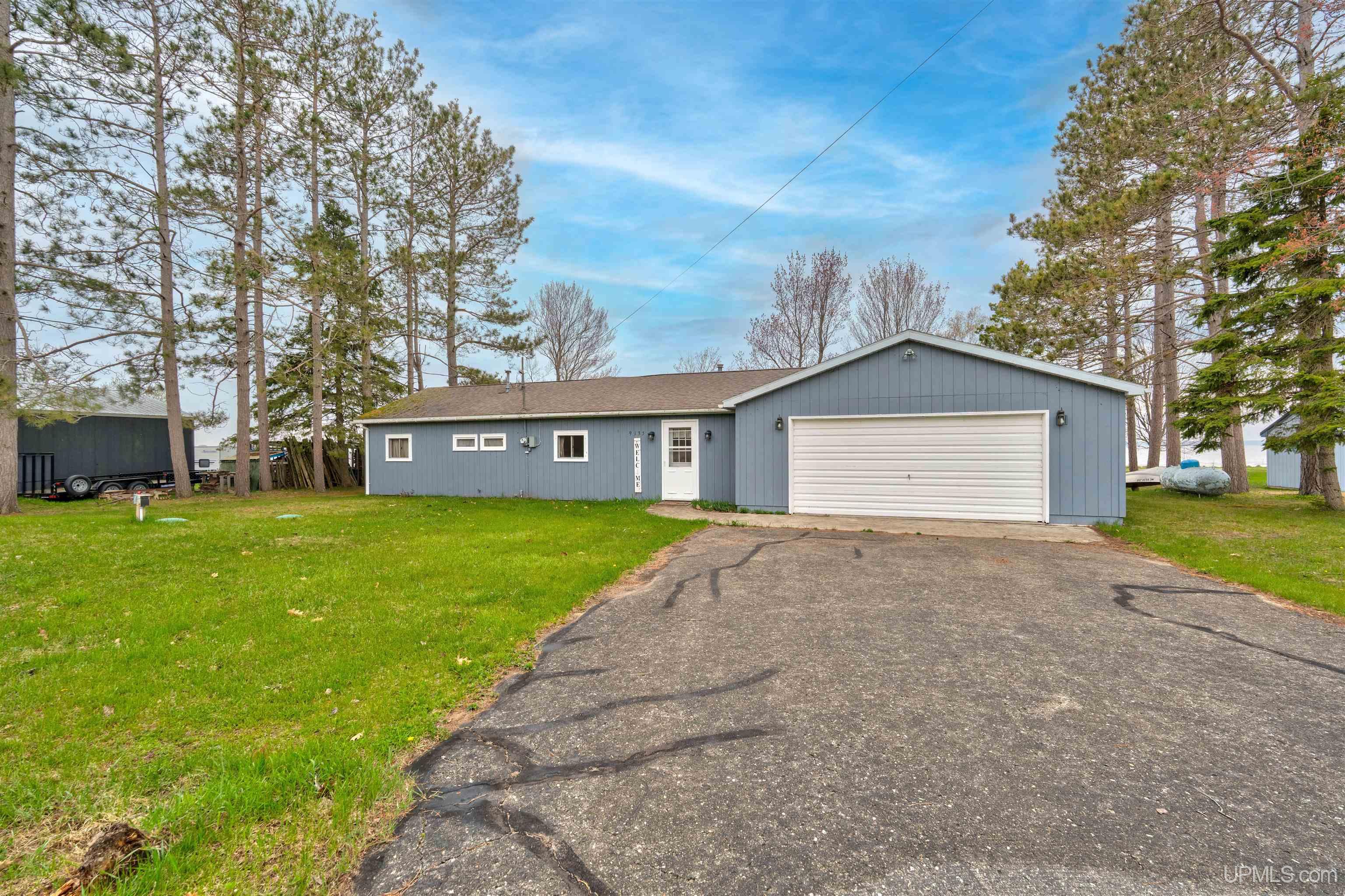 9135 25 Rd Garden Garden, MI 49835 - Photo 2 of 52