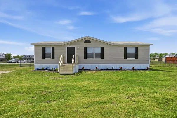 $170,000 | 612 South Aquilla Street, Itasca, TX 76055