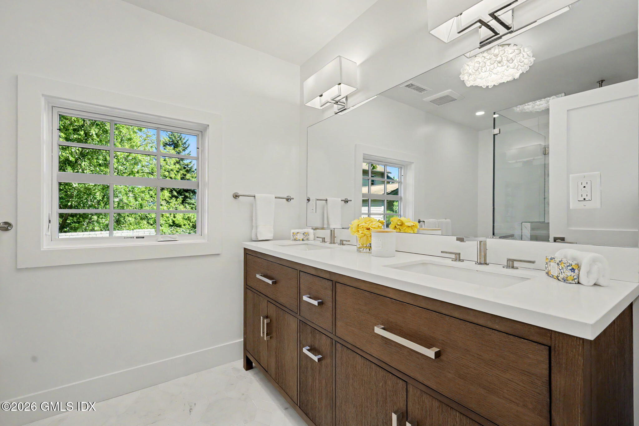 7 Tait Road Old Greenwich, CT 06870 - Photo 22 of 35 Primary Bathroom