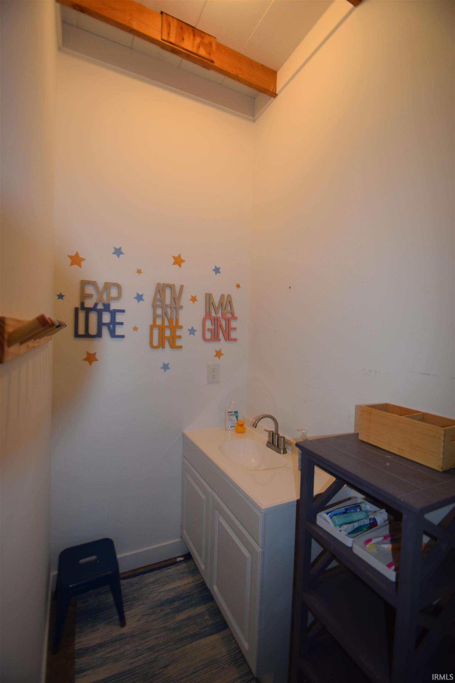 9828 Lincoln Road Syracuse, IN 46567 - Photo 27 of 34 Gallery Image 27
