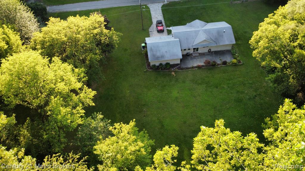 7145 Rook Road Bridgeport, MI 48722 - Photo 2 of 22