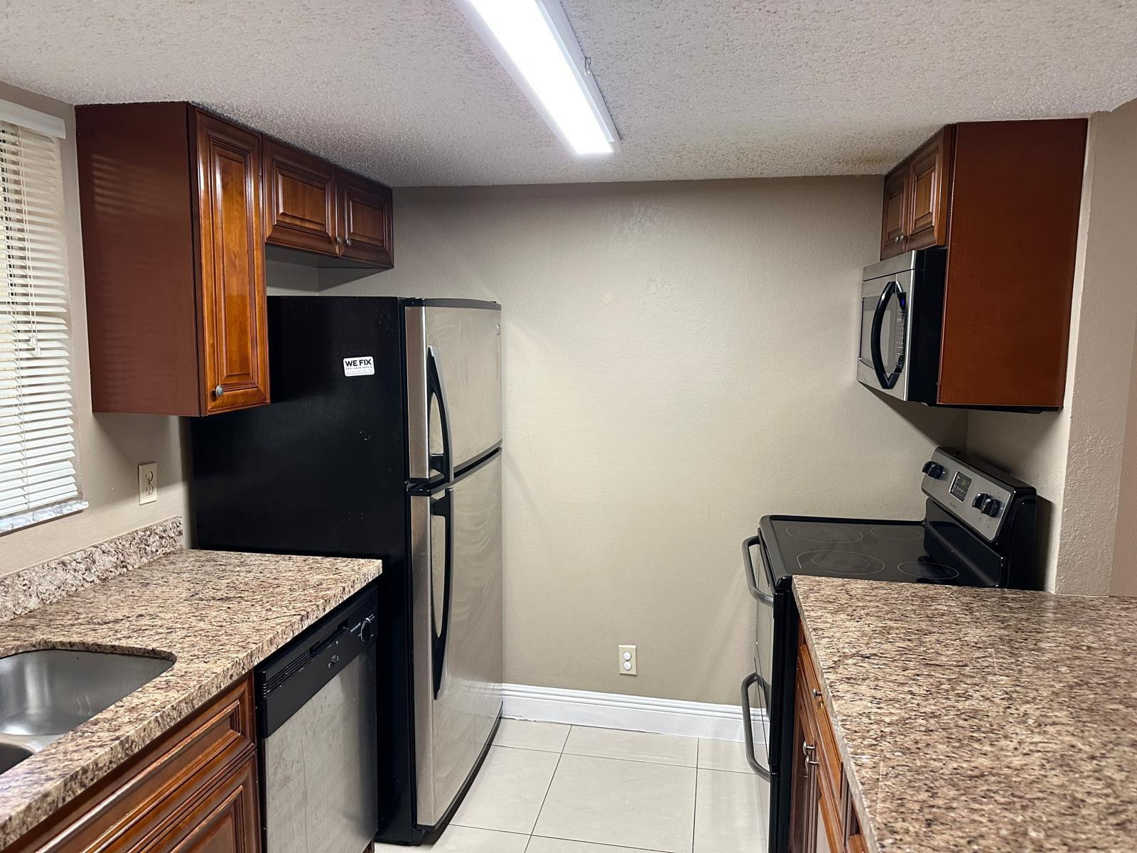 6283 La Costa Drive, Unit D Boca Raton, FL 33433 - Photo 3 of 10 Photo 3