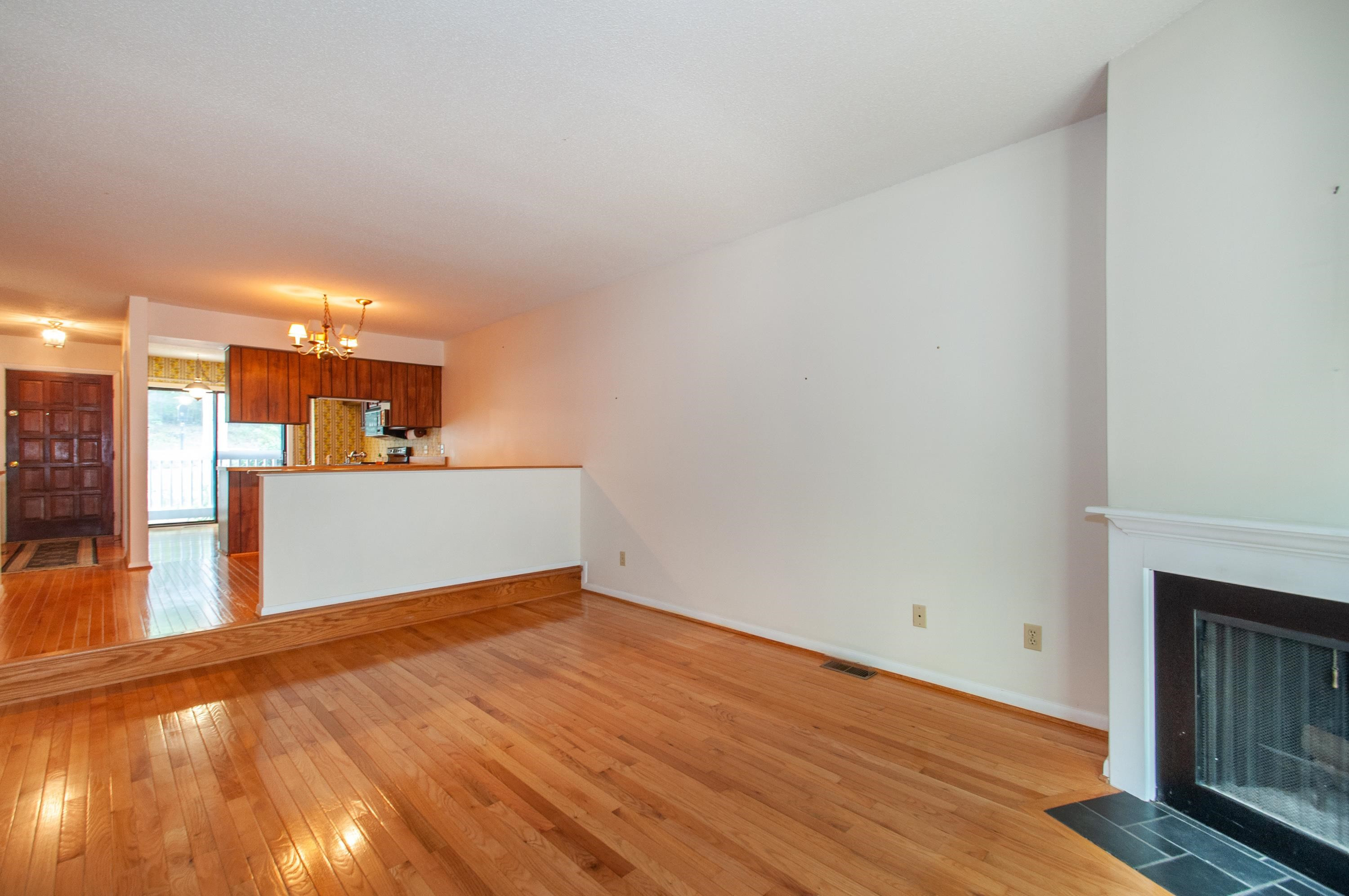 5827 Mapleridge Road Raleigh, NC 27609 - Photo 5 of 44 Living Room